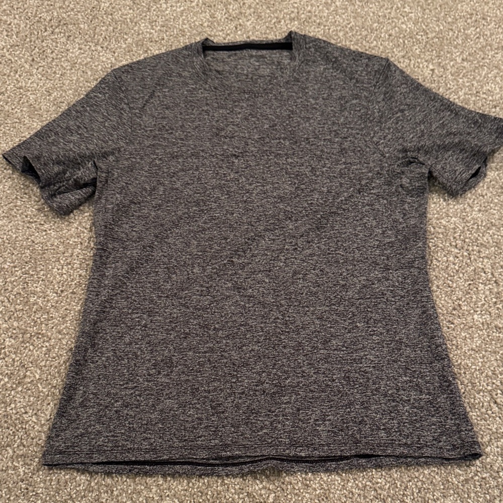 lululemon athletica Heather Gray Short Sleeve Tee